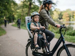 Kindersitz auf dem Fahrrad: Ab wann geht das?